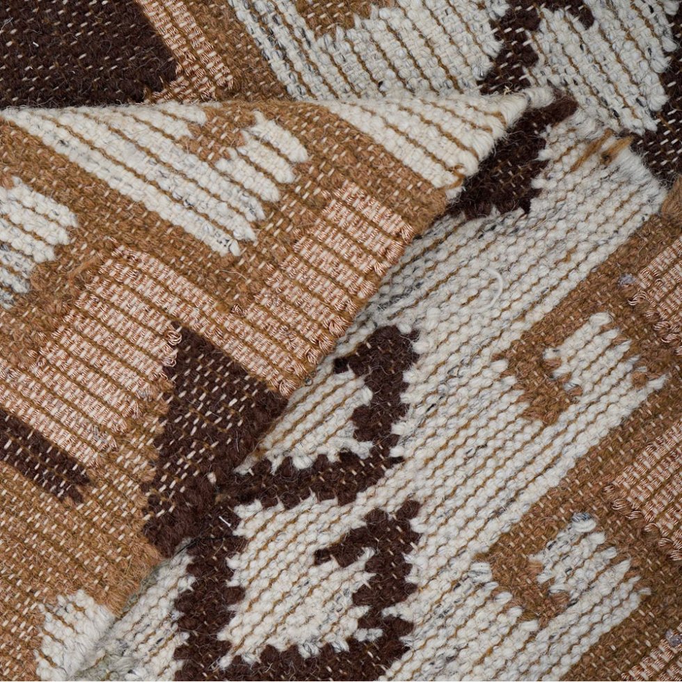 Tapis kilim beige ancien de style vintage