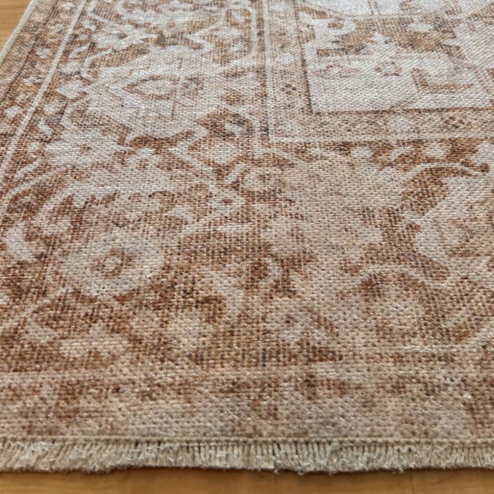Tapis turc beige de style kilim
