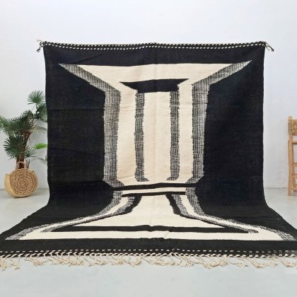 Tapis kilim Zanafi tribal noir
