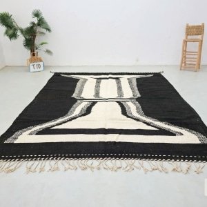 Tapis kilim Zanafi tribal noir