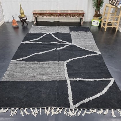 Tapis kilim marocain Zanafi noir