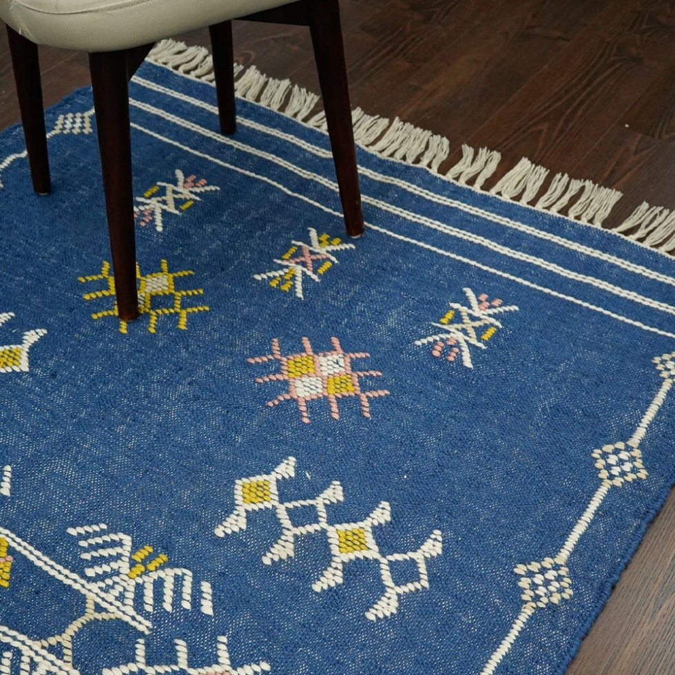 Tapis kilim bleu de style aztèque