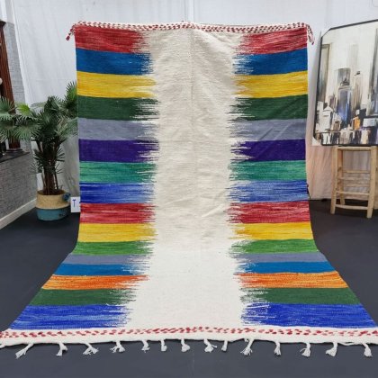 Tapis marocain en kilim aux couleurs vives