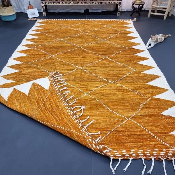 Tapis marocain en kilim camel