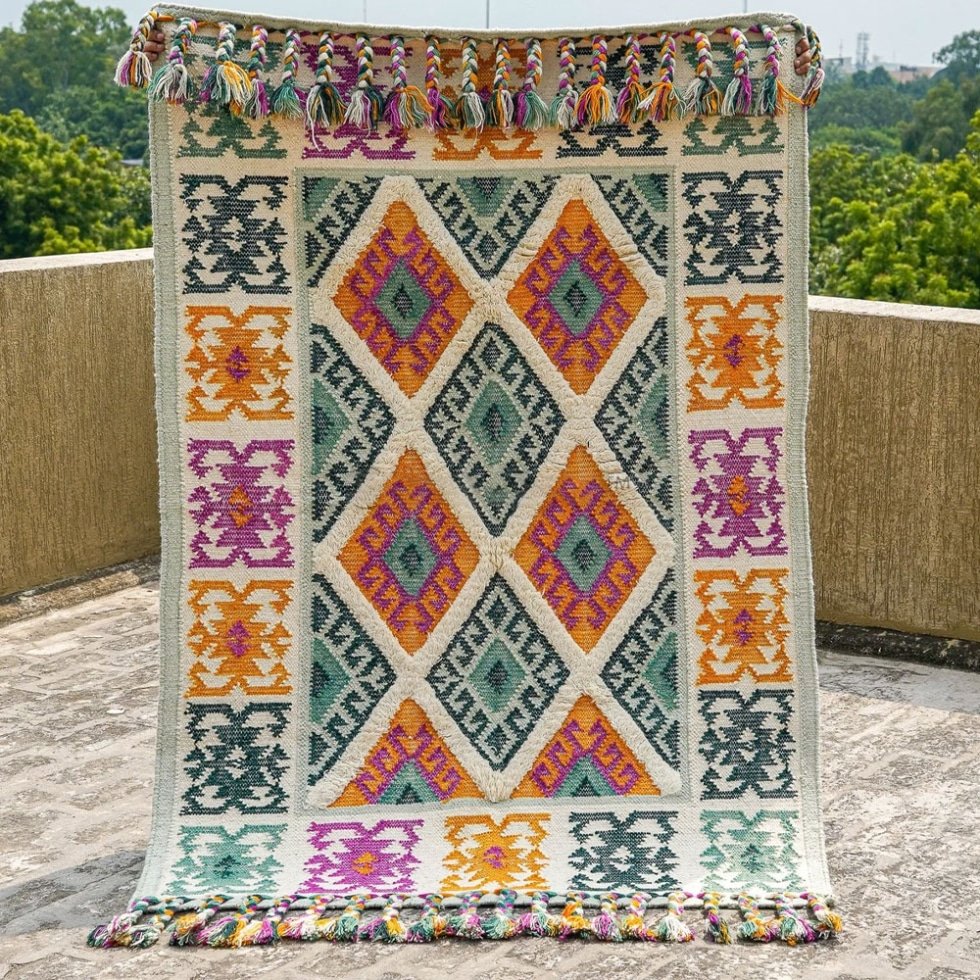 Tapis kilim traditionnel vert et jaune