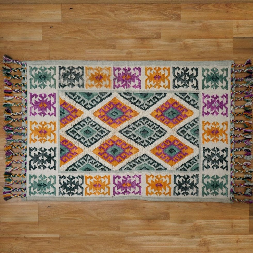 Tapis kilim traditionnel vert et jaune