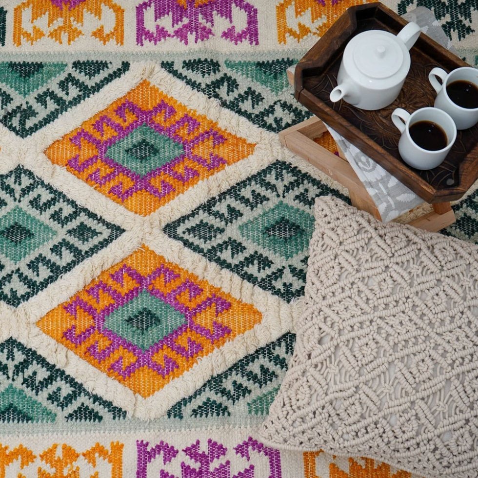 Tapis kilim traditionnel vert et jaune