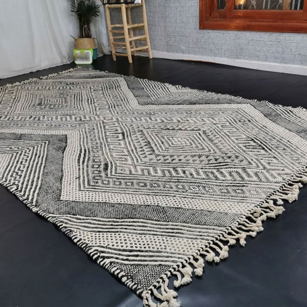 Tapis berbère géométrique kilim gris