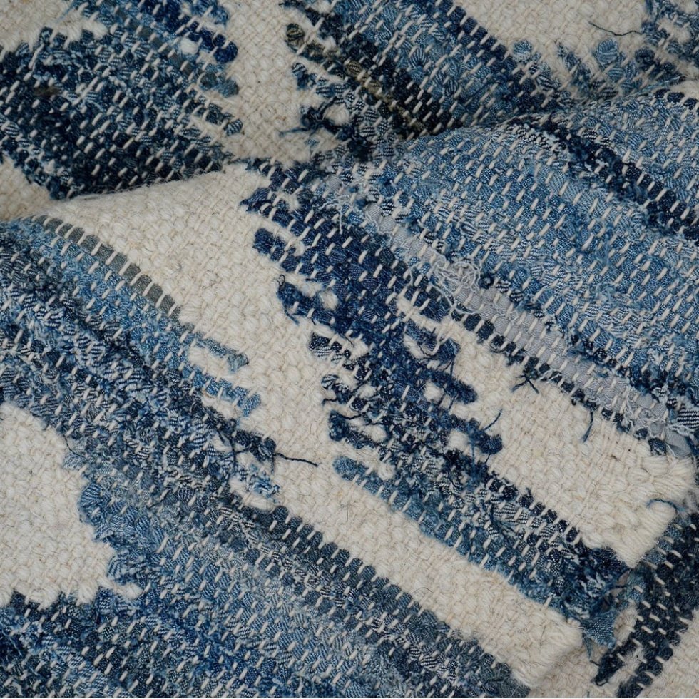 Tapis kilim bleu à motif classique fait à la main
