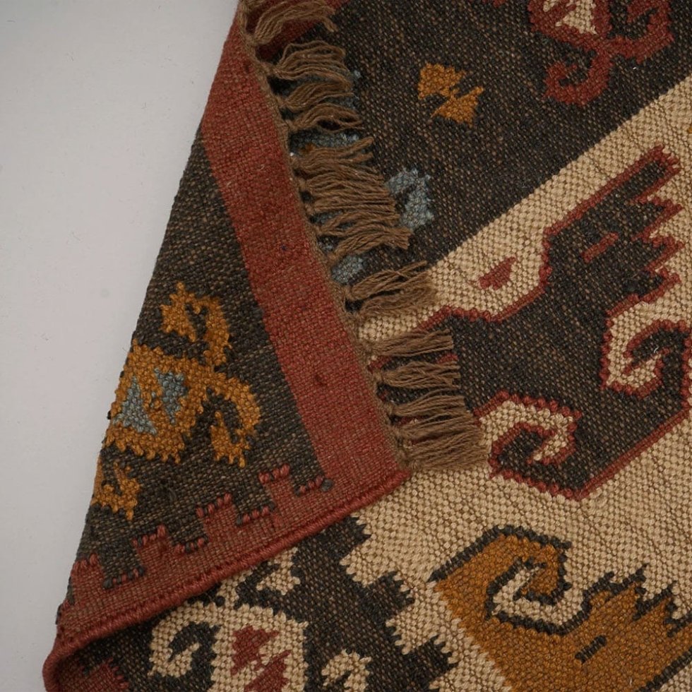 Tapis ethnique Kilim en jute et laine