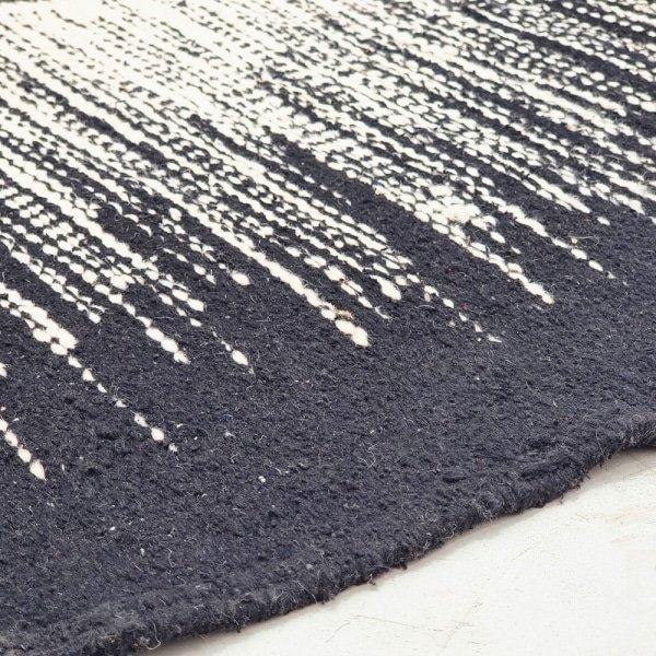 Tapis Kilim tissé plat orange et noir