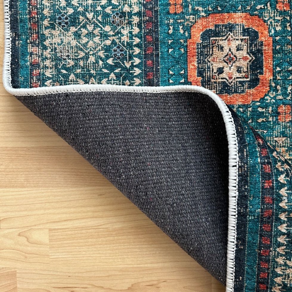 Tapis persan vert pétrole