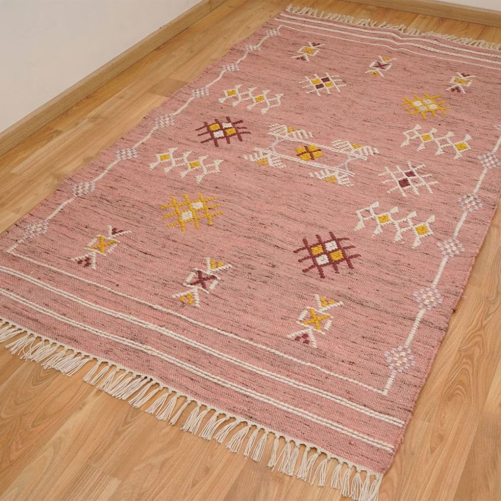 Tapis kilim aztèque rose de style ethnique