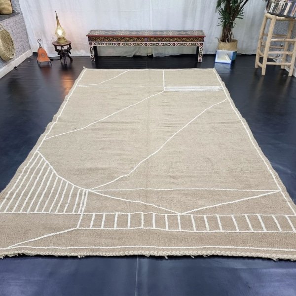 Tapis marocain en kilim beige uni