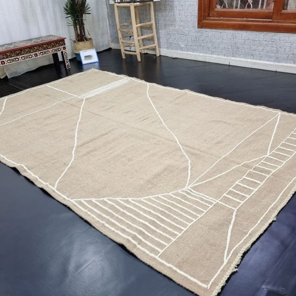Tapis marocain en kilim beige uni