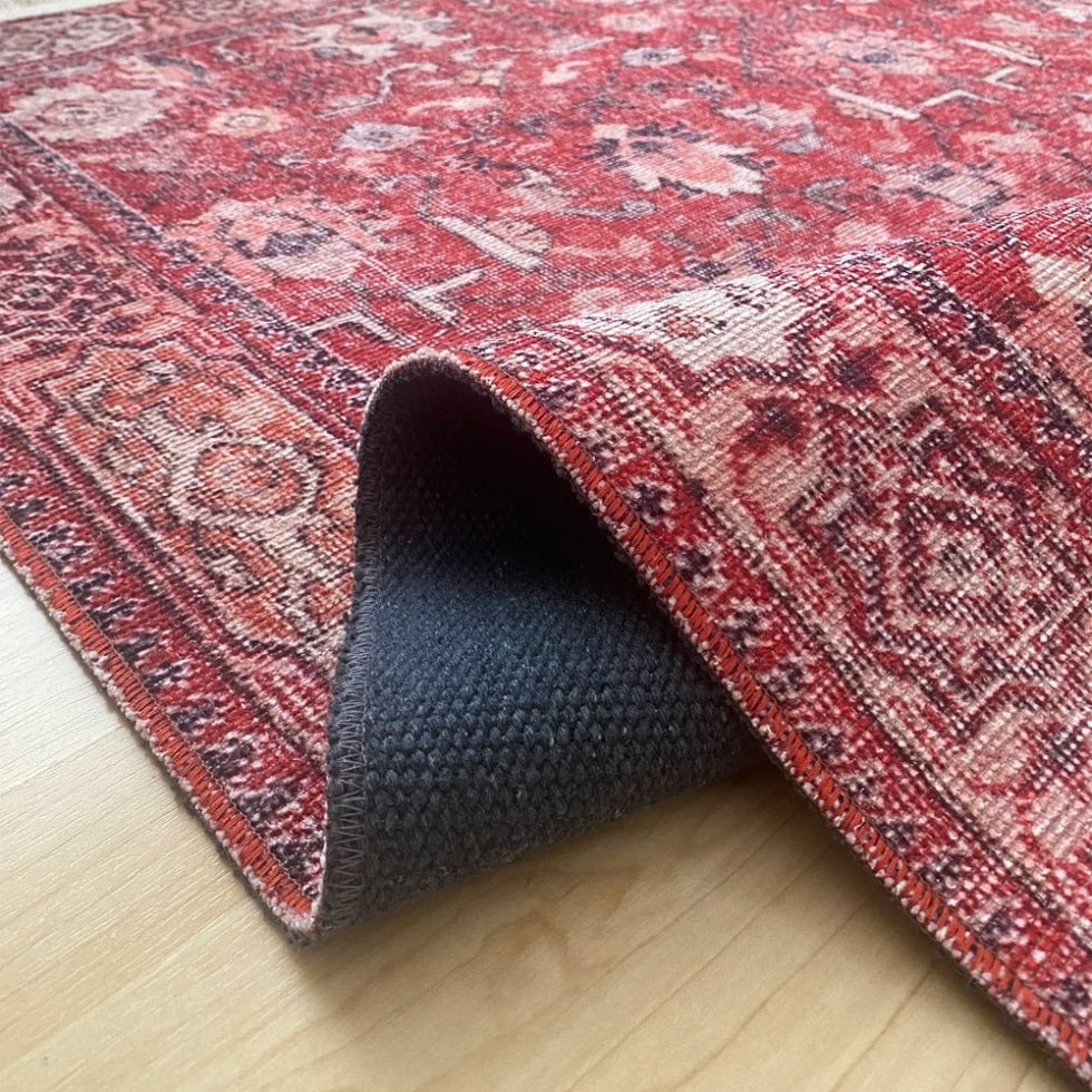 Tapis lavable Oushak rouge de style Kilim