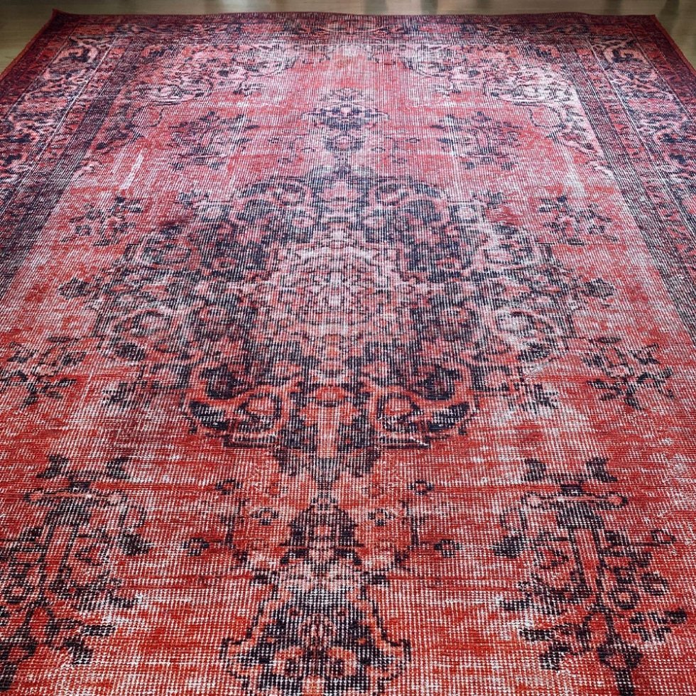 Tapis turc rouge lavable de style kilim