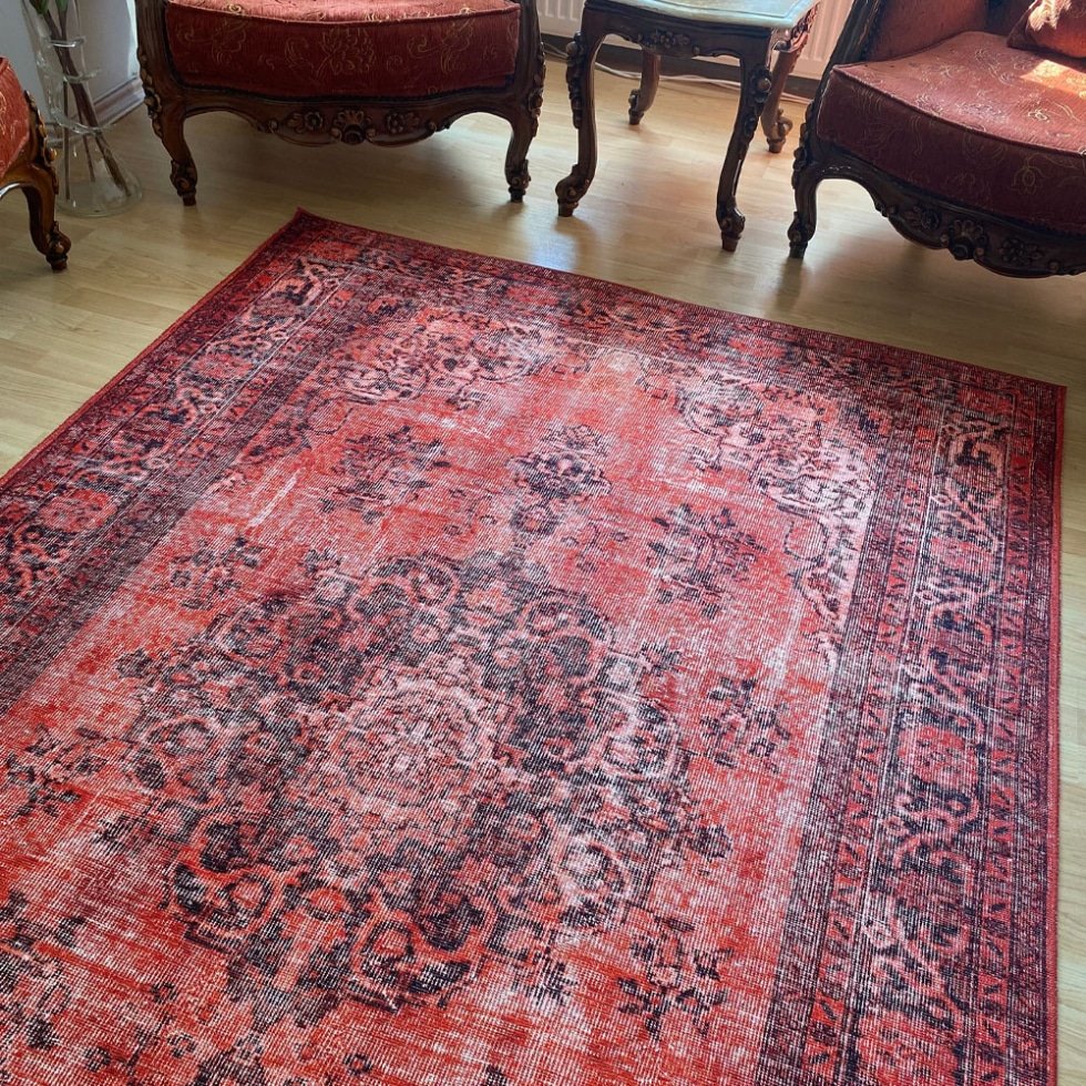Tapis turc rouge lavable de style kilim