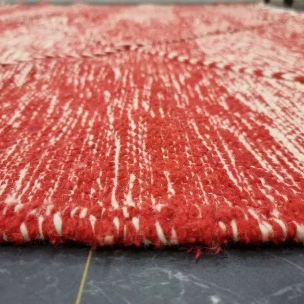 Tapis berbère kilim rouge et blanc