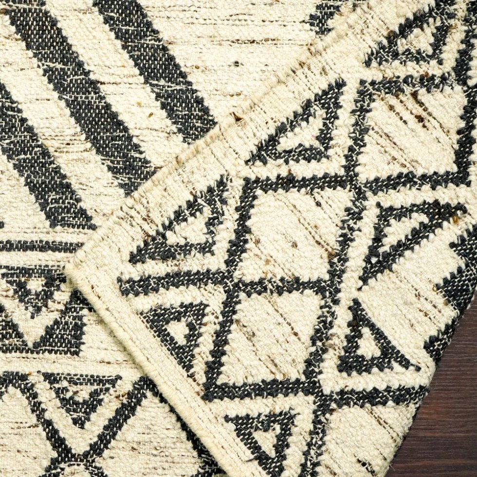 Tapis kilim ivoire de style scandinave
