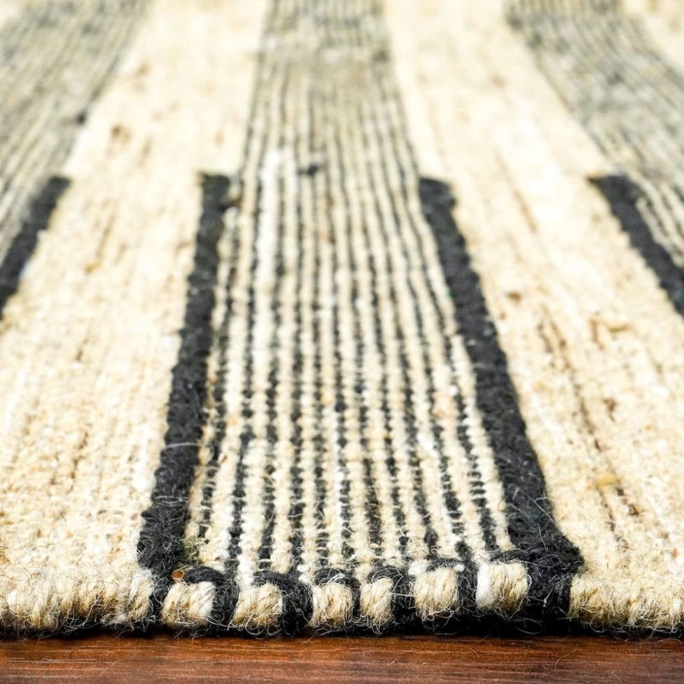 Tapis kilim rayé de style scandinave
