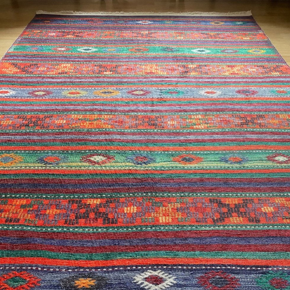 Tapis imprimé rayé de style afghan