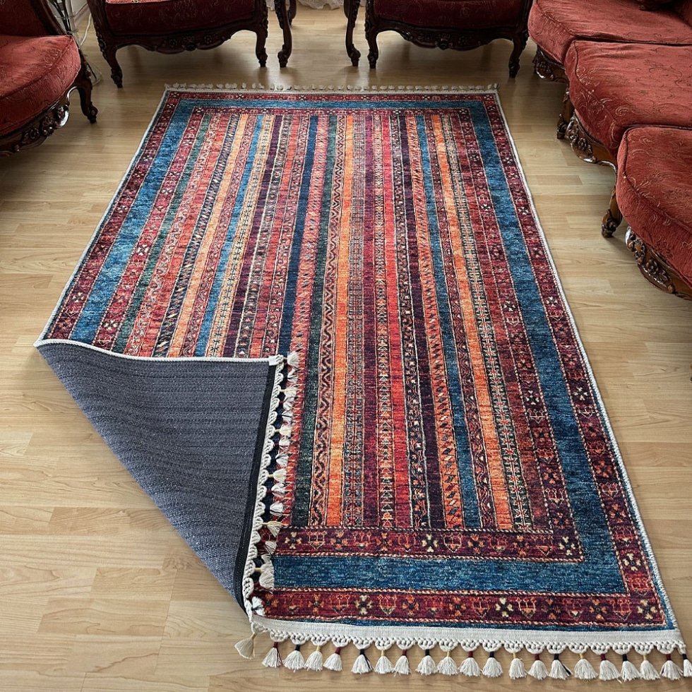 Tapis turc rayé de style kilim