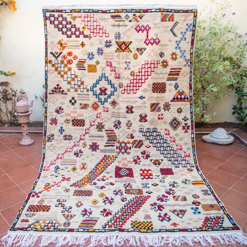 Tapis traditionnel berbère Akhnif blanc en kilim