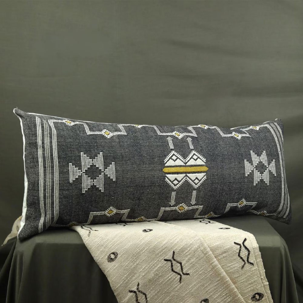 Coussin lombaire kilim long noir Coussin lombaire kilim long noir