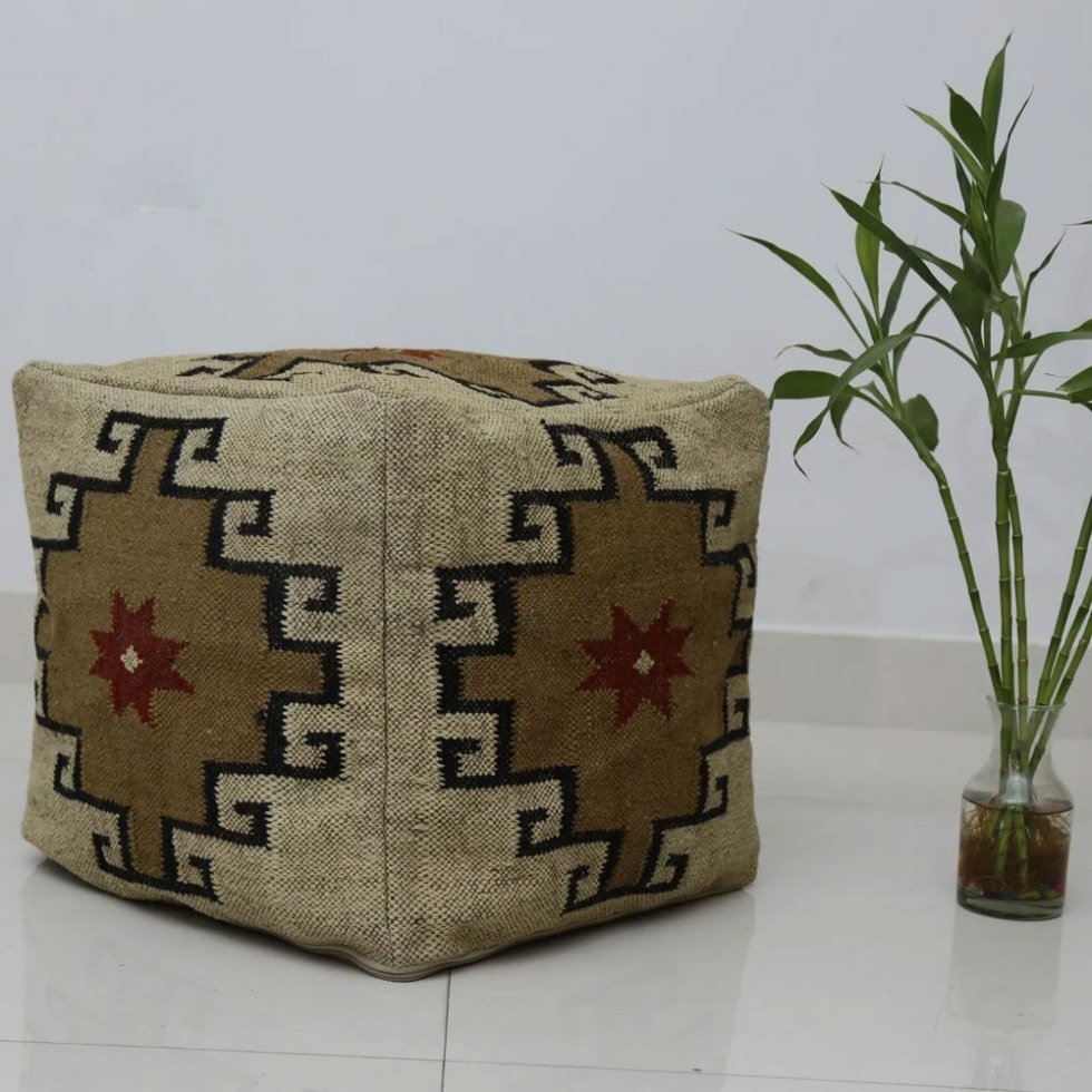 Pouf kilim en laine beige