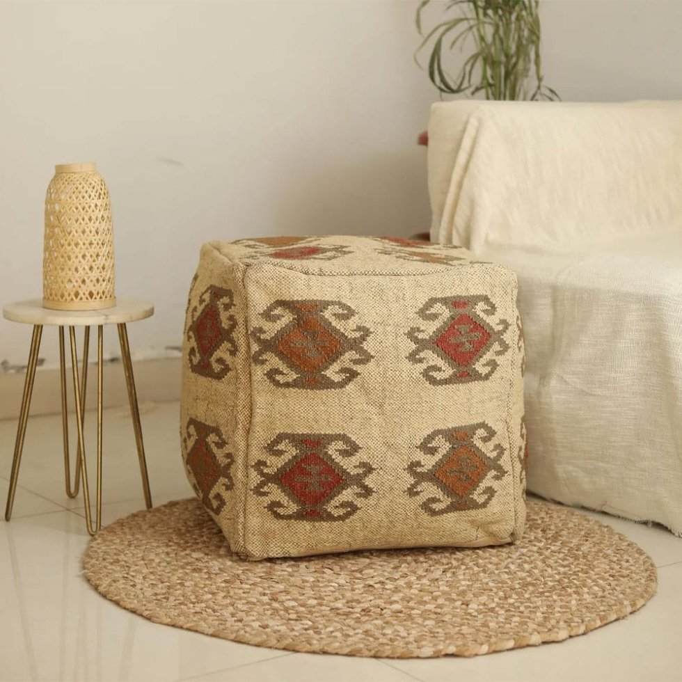 Pouf en laine berbère