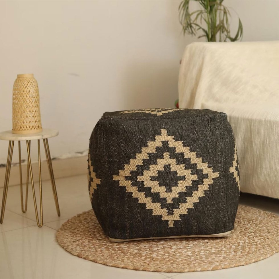 Pouf Kilim à motifs de diamants noirs