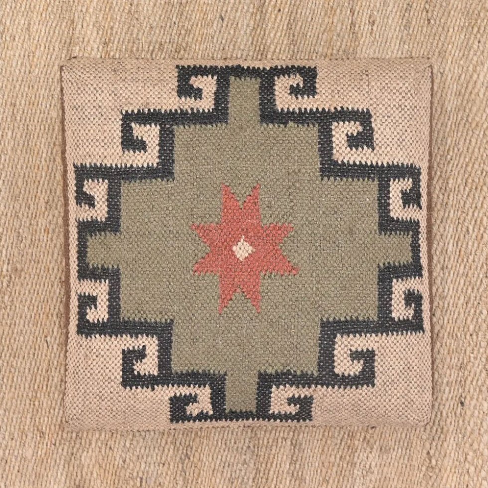 Petit tapis kilim ivoire tabouret ottoman