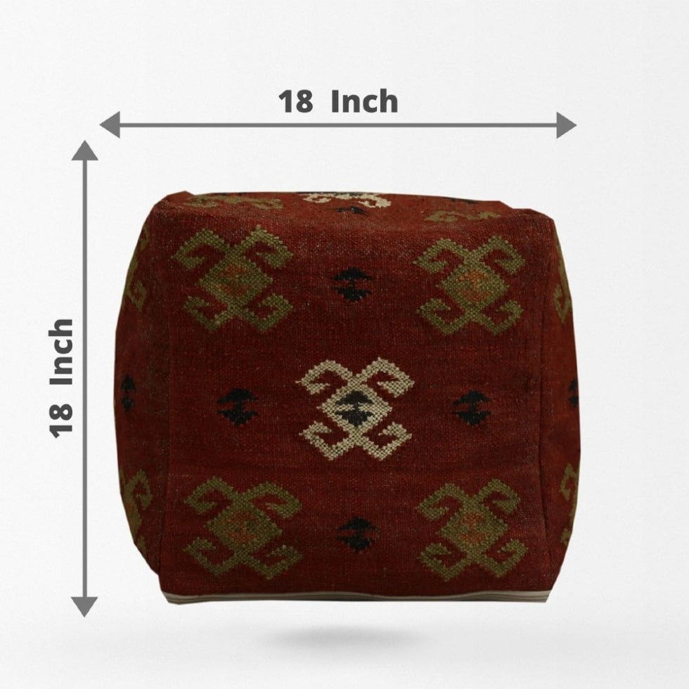Pouf en laine rouge