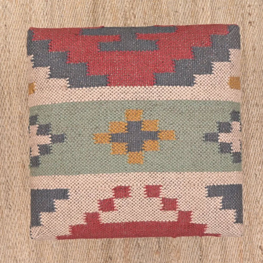 Tabouret rembourré en kilim carré Tabouret rembourré en kilim carré