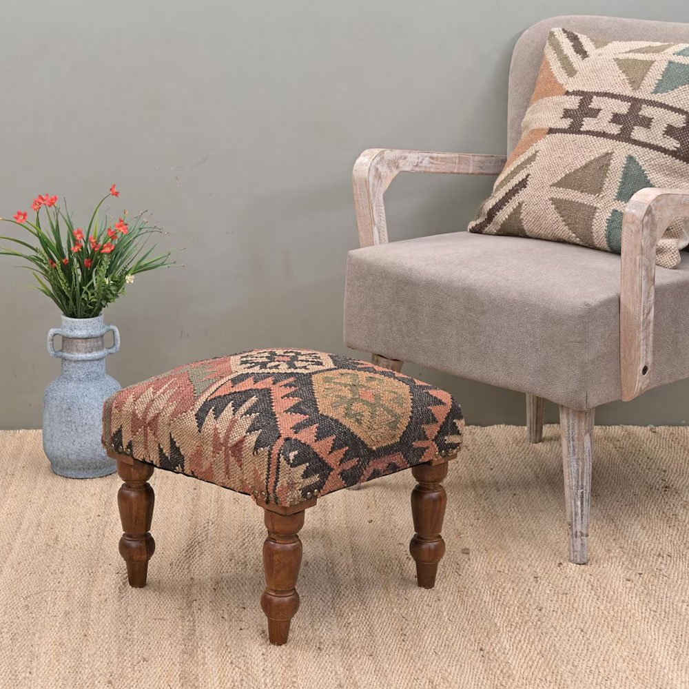 Tabouret tribal kilim ottoman Tabouret tribal kilim ottoman