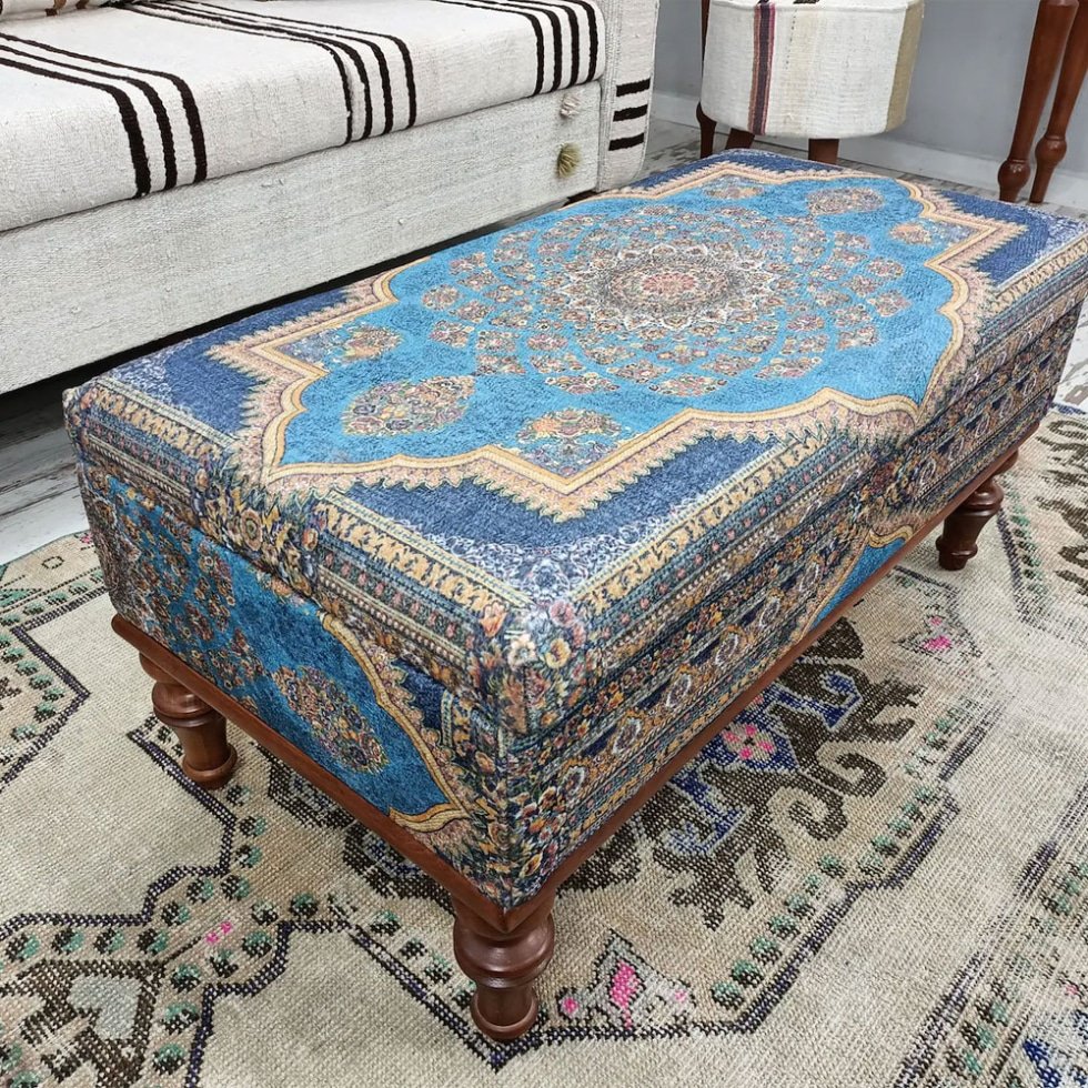 Table basse ottomane en kilim turc bleu avec rangement