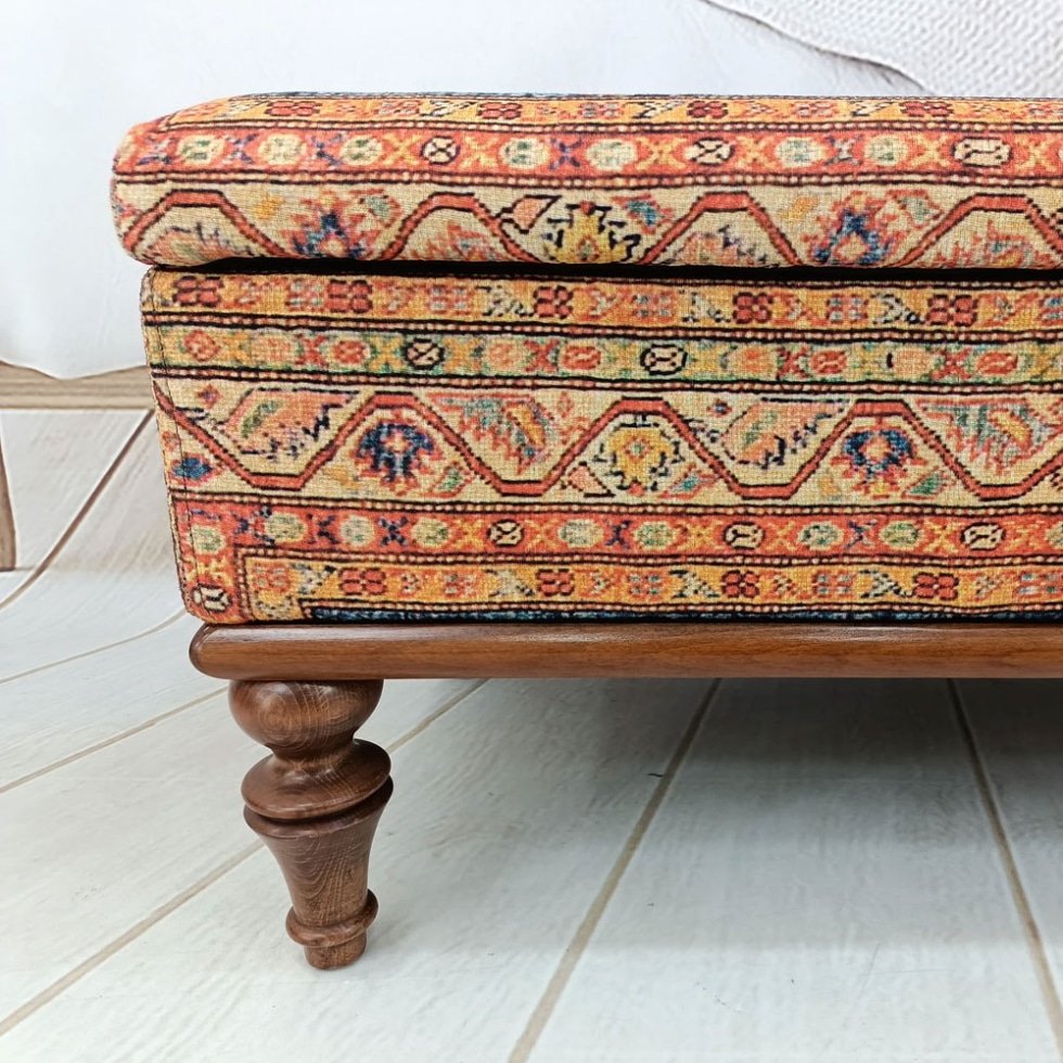Table basse ottomane en kilim turc bleu et orange avec rangement