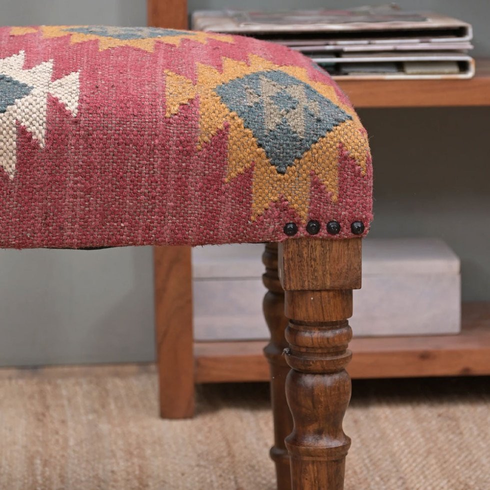 Banc ottoman en kilim de laine jute navajo rouge