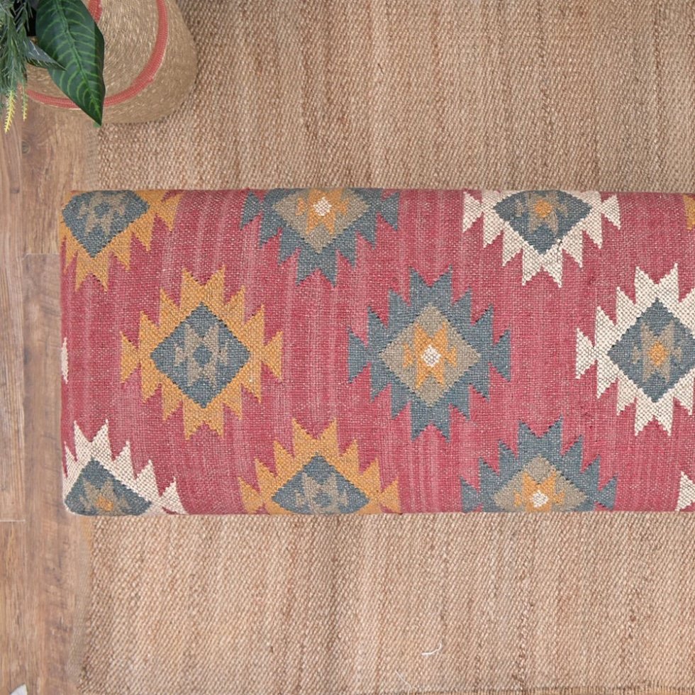 Banc ottoman en kilim de laine jute navajo rouge