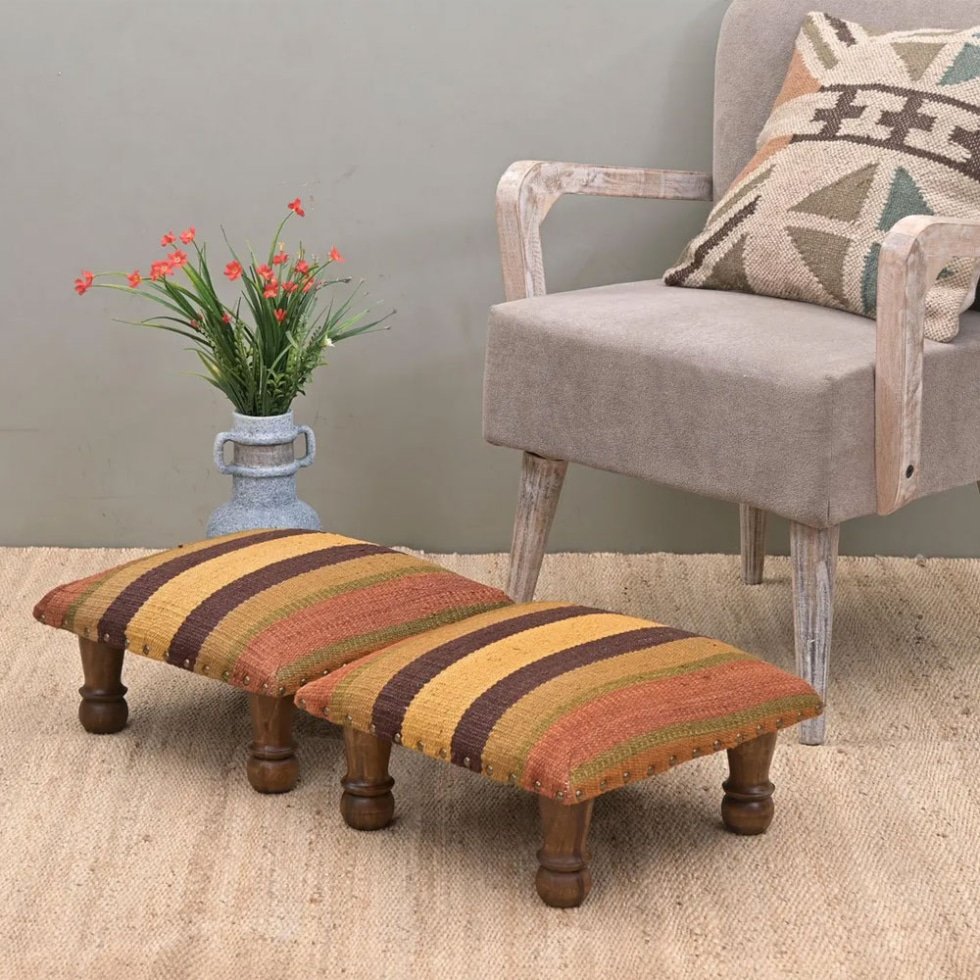 Petit pouf kilim rayé ottoman
