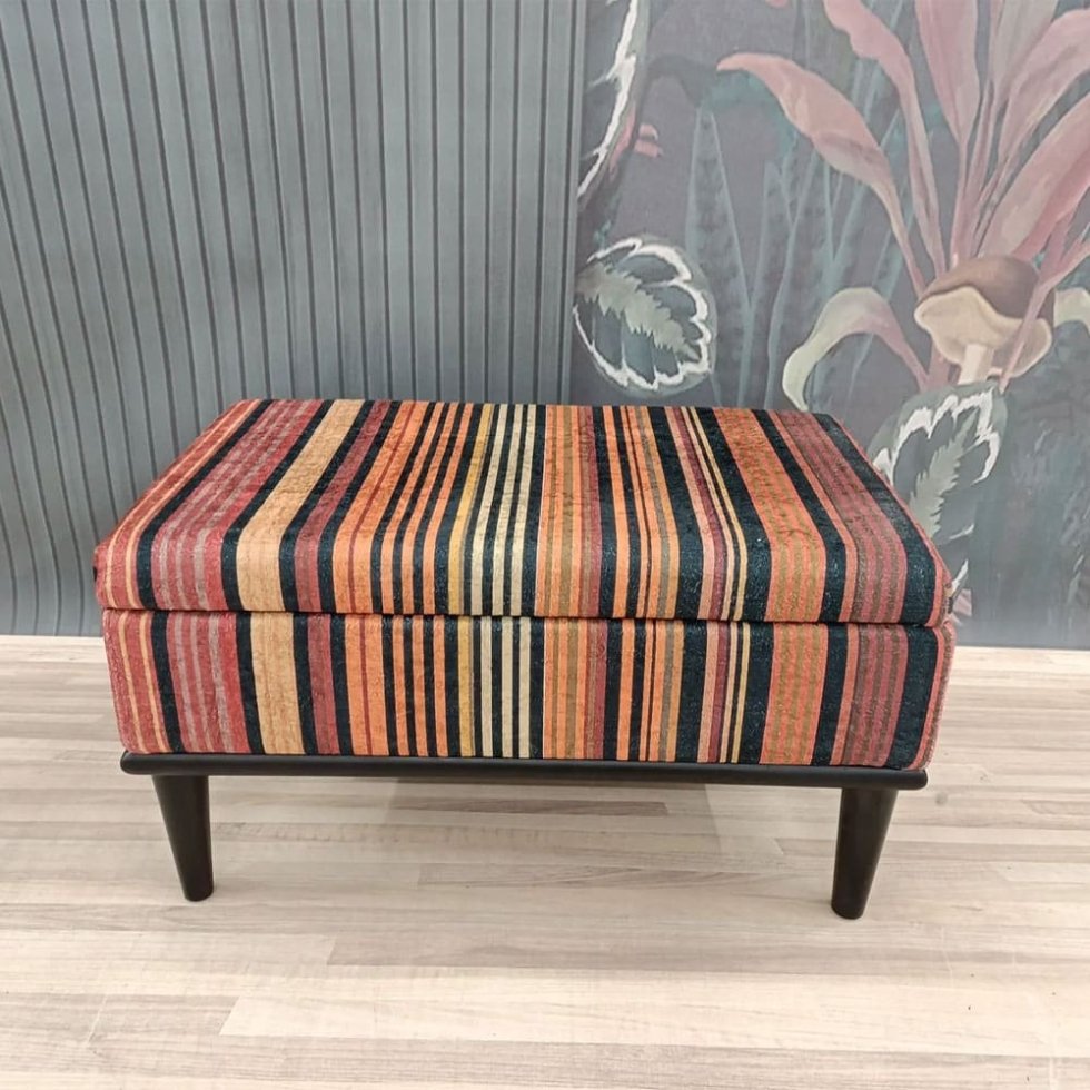 Table basse ottomane en kilim turc rayé avec rangement