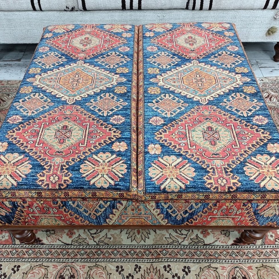 Table basse ottomane turque en kilim carré avec rangement