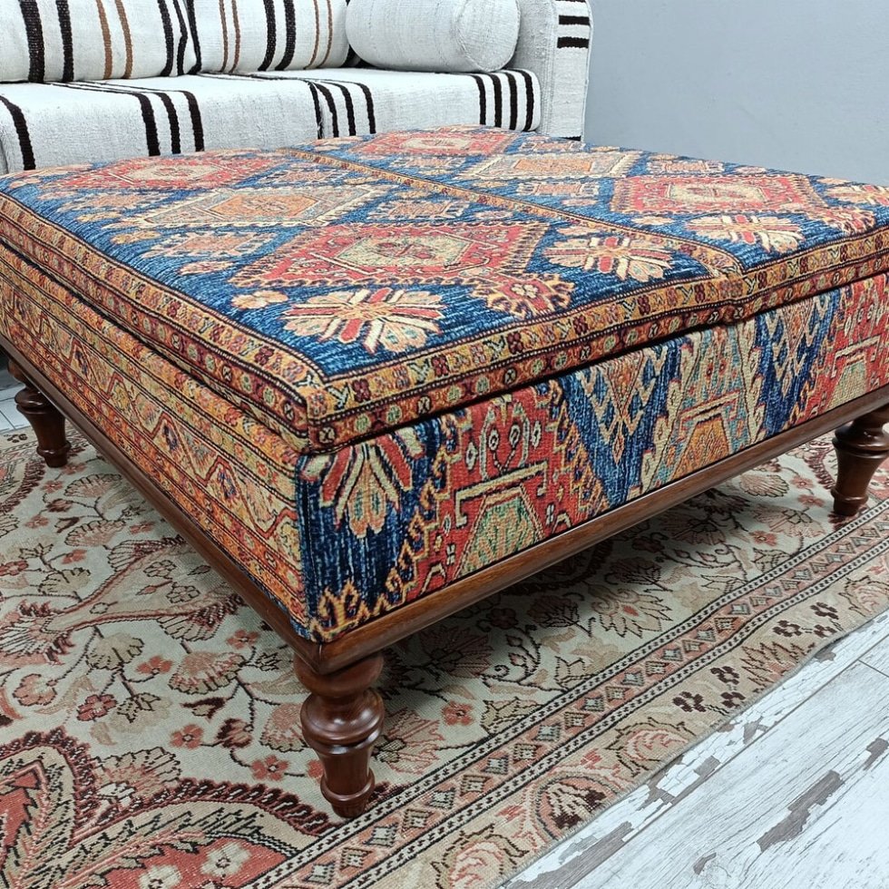 Table basse ottomane turque en kilim carré avec rangement