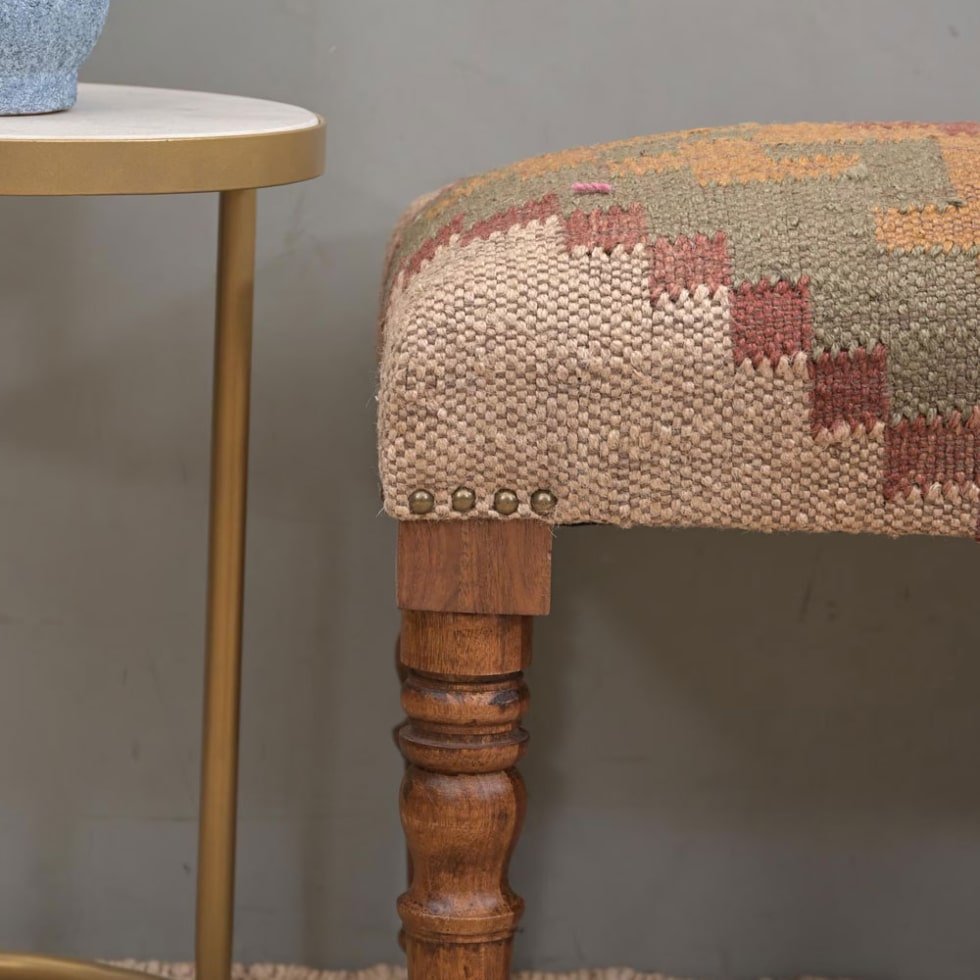 Banc ottoman rembourré en kilim de laine et de jute