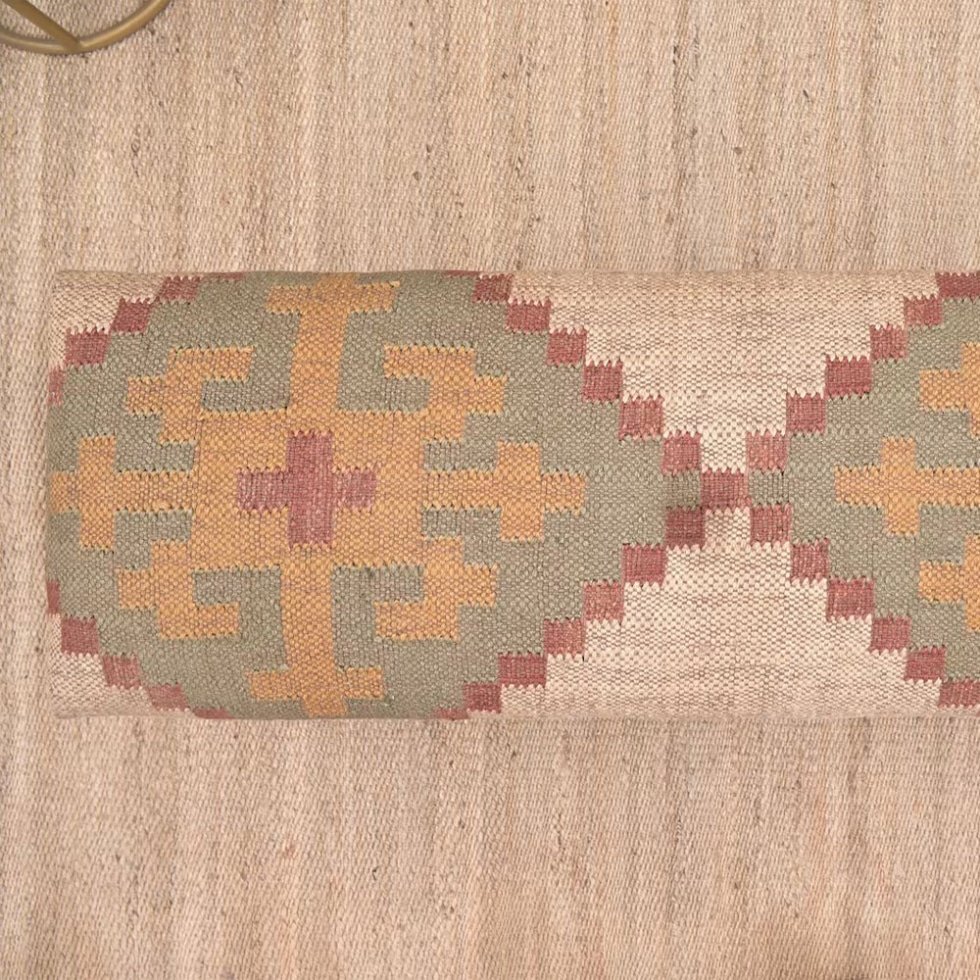 Banc ottoman rembourré en kilim de laine et de jute