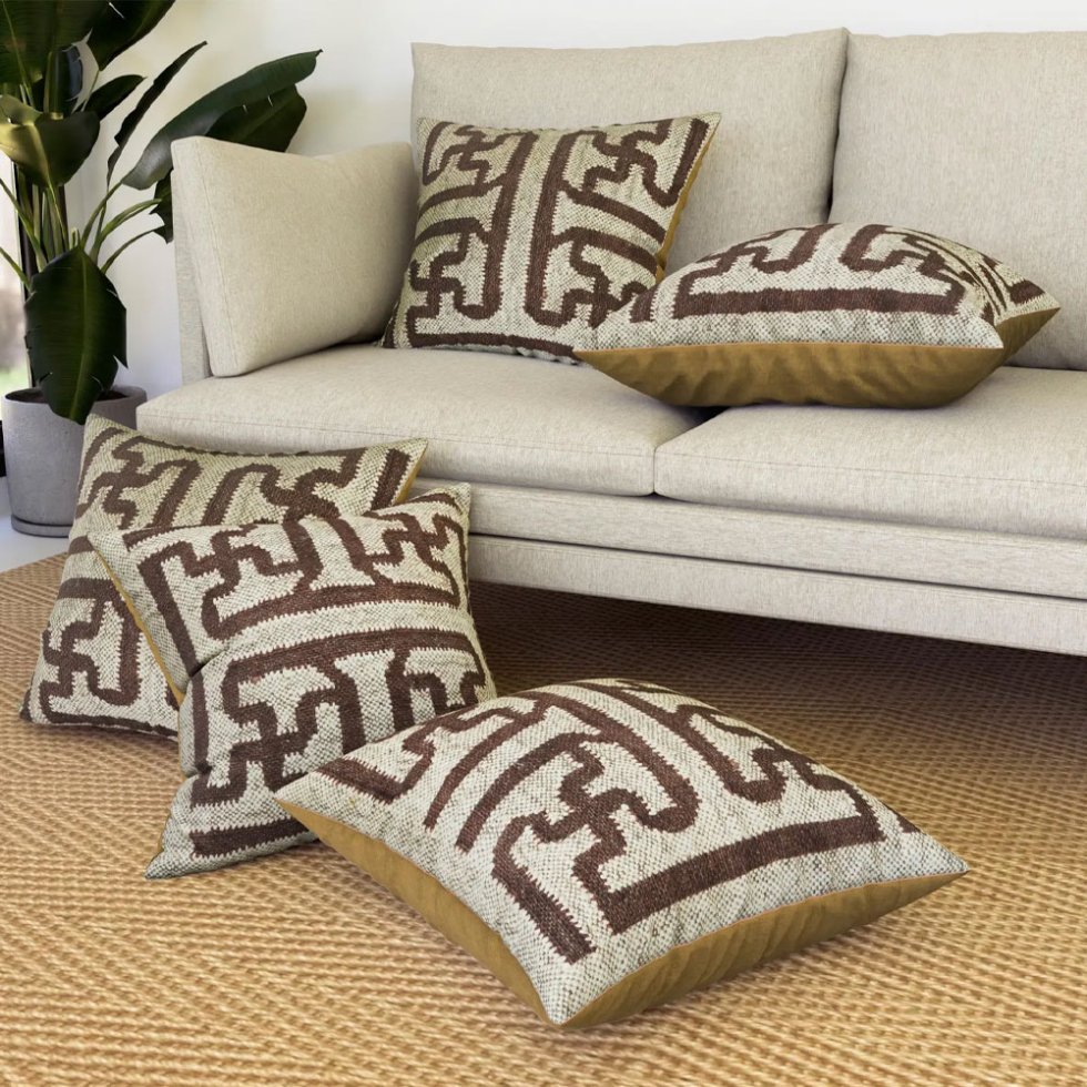 Coussins en kilim blanc et marron
