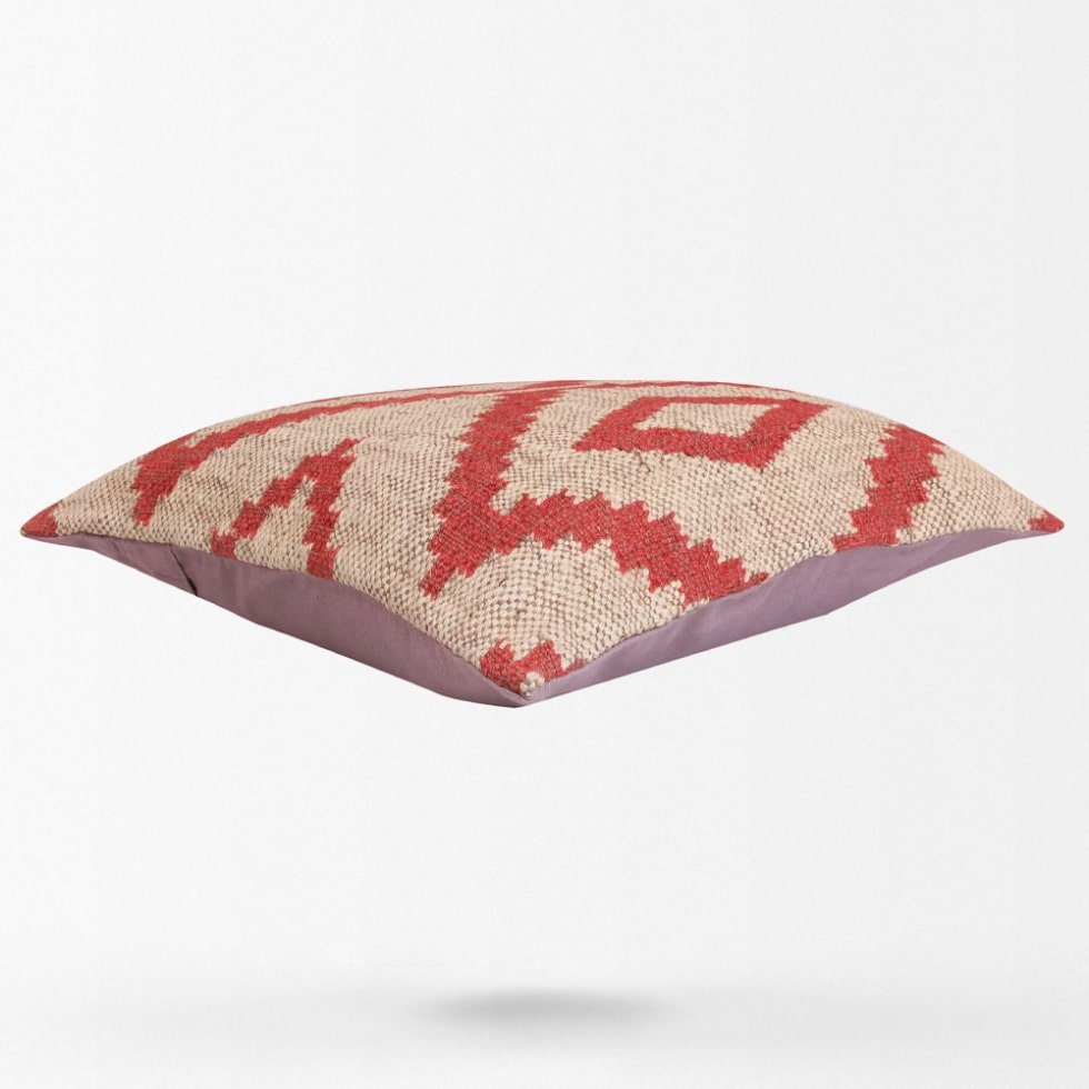 Coussins kilim à diamants blancs et rouges